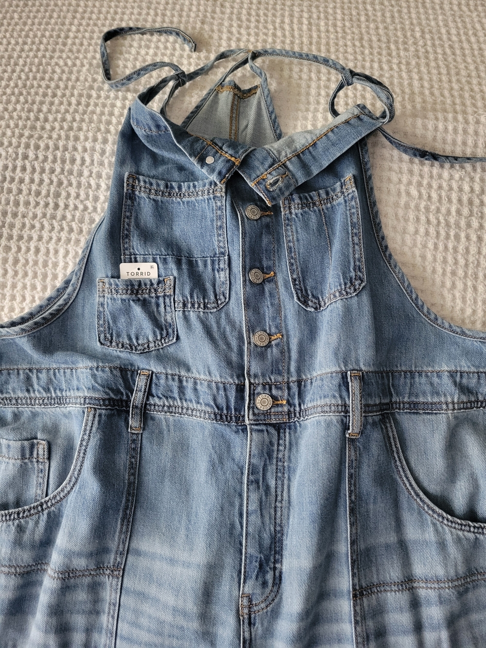 torrid Light Wash Denim Overalls - Picture 5 of 16